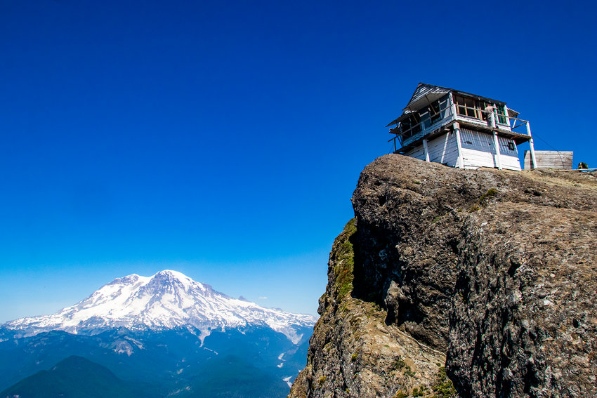 the Rock High The Undergoes Restoration Daily On Emergency Chronicle Lookout Edge: |
