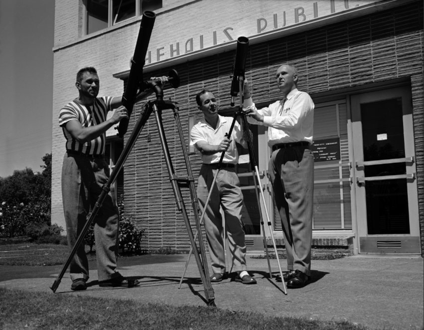 From The Chronicle 1959 archives:  &ldquo;STAR GAZERS views Venus, Saturn, the moon and other heavenly bodies this week from the Chehalis city library lawn. The free show was arranged by Oscar Smaalders, city librarian, center, in cooperation with three Twin City amateur astronomers. Dick Mitchell, left, Gena Hughes, right, and Roger Cavens, not shown, built the telescopes. The telescopes were set up for the public Tuesday and Wednesday evenings. - Chronicle Staff Photo.&rdquo;