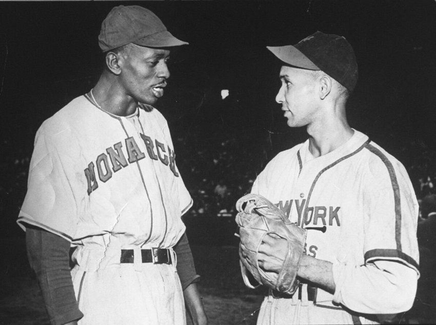 SATCHEL PAIGE PITCHING FOR THE BLACK YANKEES HALL OF FAME LEGEND