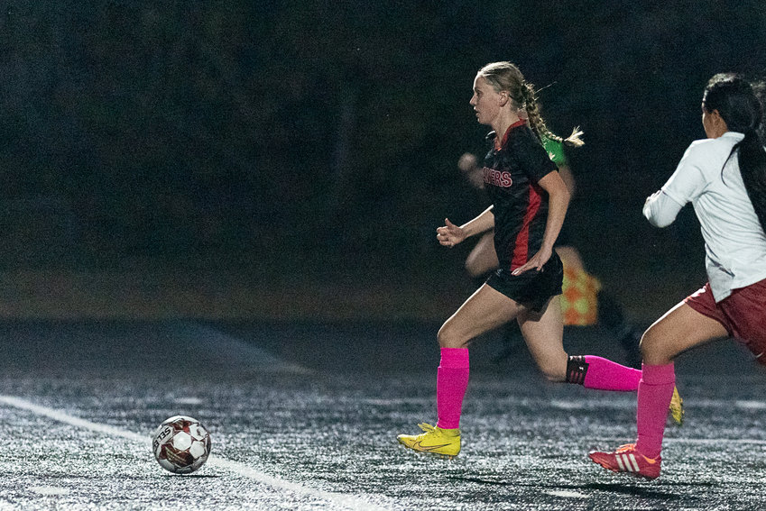 Elizabeth Disken gets behind the Hoquiam back line for a one-on-one with the keeper in the first half of Tenino's Oct. 6 matchup against the Grizzlies.