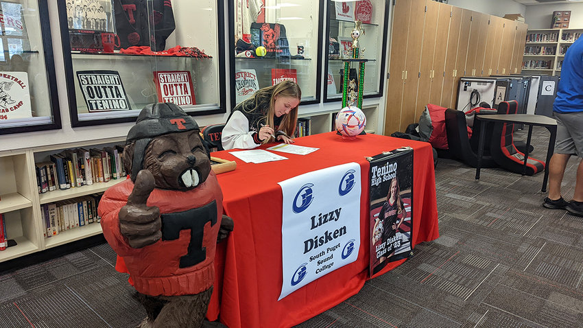 Tenino&rsquo;s Lizzy Disken signs a letter of intent to play soccer for South Puget Sound Community College.