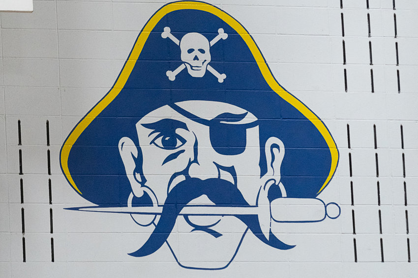 Pirates top Vikings in Raymond - The Daily Chronicle