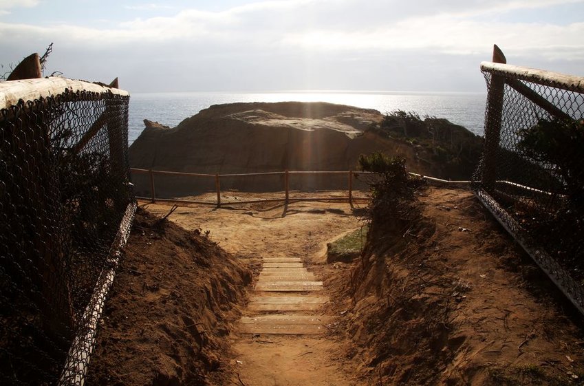 The 25-year-old slipped and fell while hiking beyond the safety fence in Cape Kiwanda.