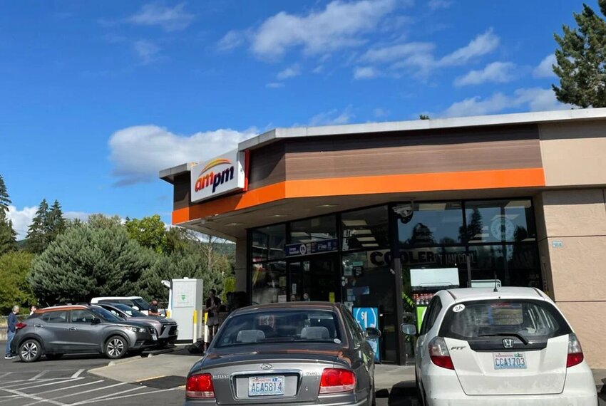 The AMPM convenience store at 1700 Allen St. on Monday, July 1 in Kelso. After saying he intended to rob the store, police say a suspect also handed the clerk his gun and asked him to call the police.