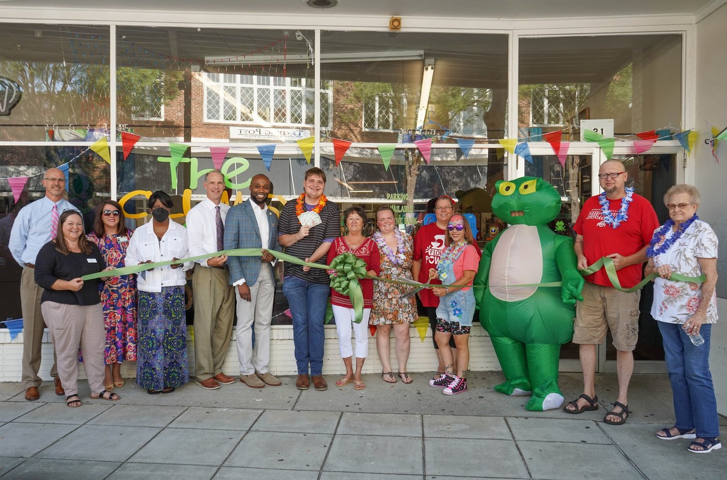 Ribbon cutting for two new businesses - Vimarsana News